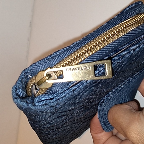 Travelon Blue Quilted Wallet Navy Blue Zip Arounds & Button - Picture 5 of 7